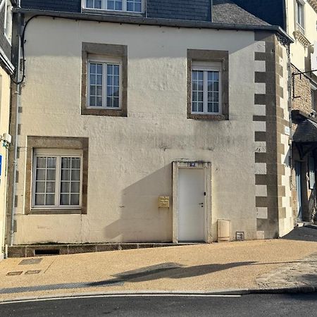 Petite Maison De Ville Avranches Exterior photo